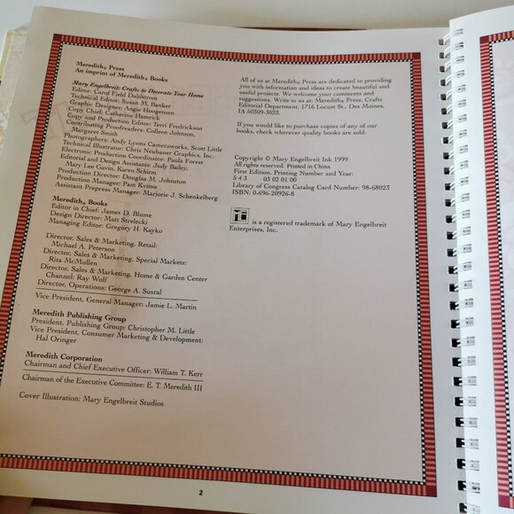 Mary Engelbreit's Crafts to Decorate Your Home Book, 1999 Projects Cozy DIY - Picture 4 of 10